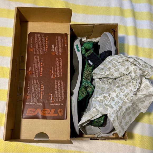 Women’s vintage Teva Hurricane Sandals, EUC, size 7 - Picture 10 of 11